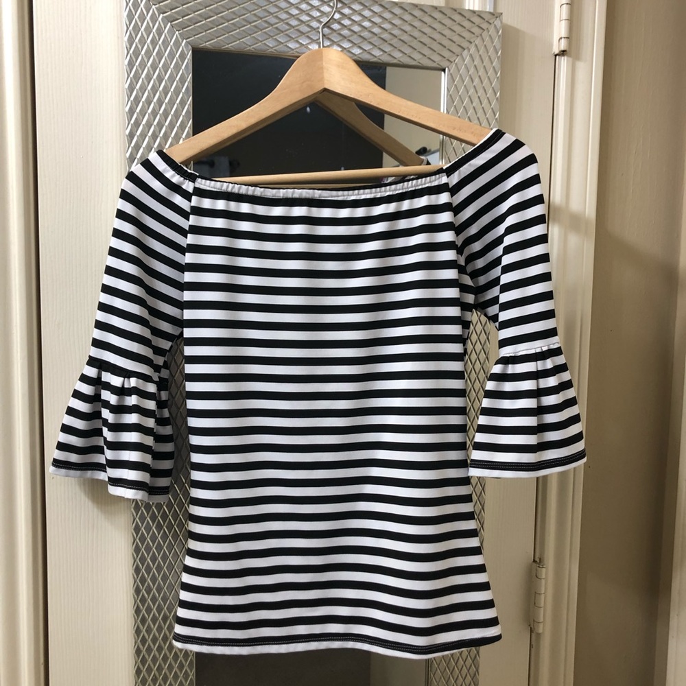 Women’s Stripes Off-shoulder top in S